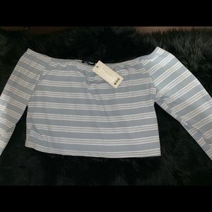 Cropped long sleeve shirt